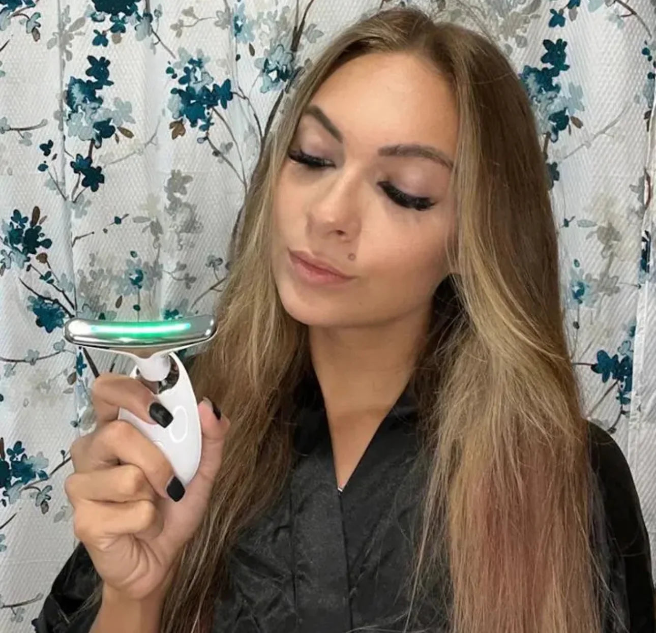 wavy chic beauty facial massager beauty microcurrent facial device